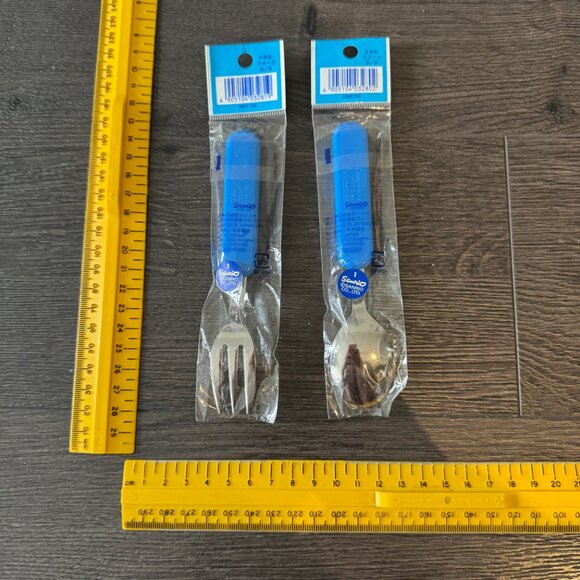 2002 VINTAGE SANRIO RARE SHINKANSEN FORK AND KNIFE SET - Picture 5 of 8